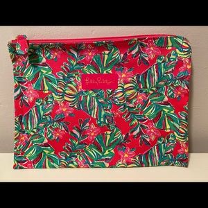 EUC Lilly Pulitzer Clutch
